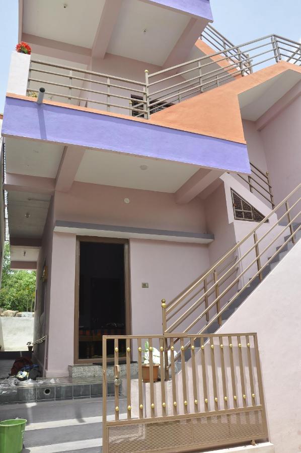 האמפי Classic Homestay מראה חיצוני תמונה