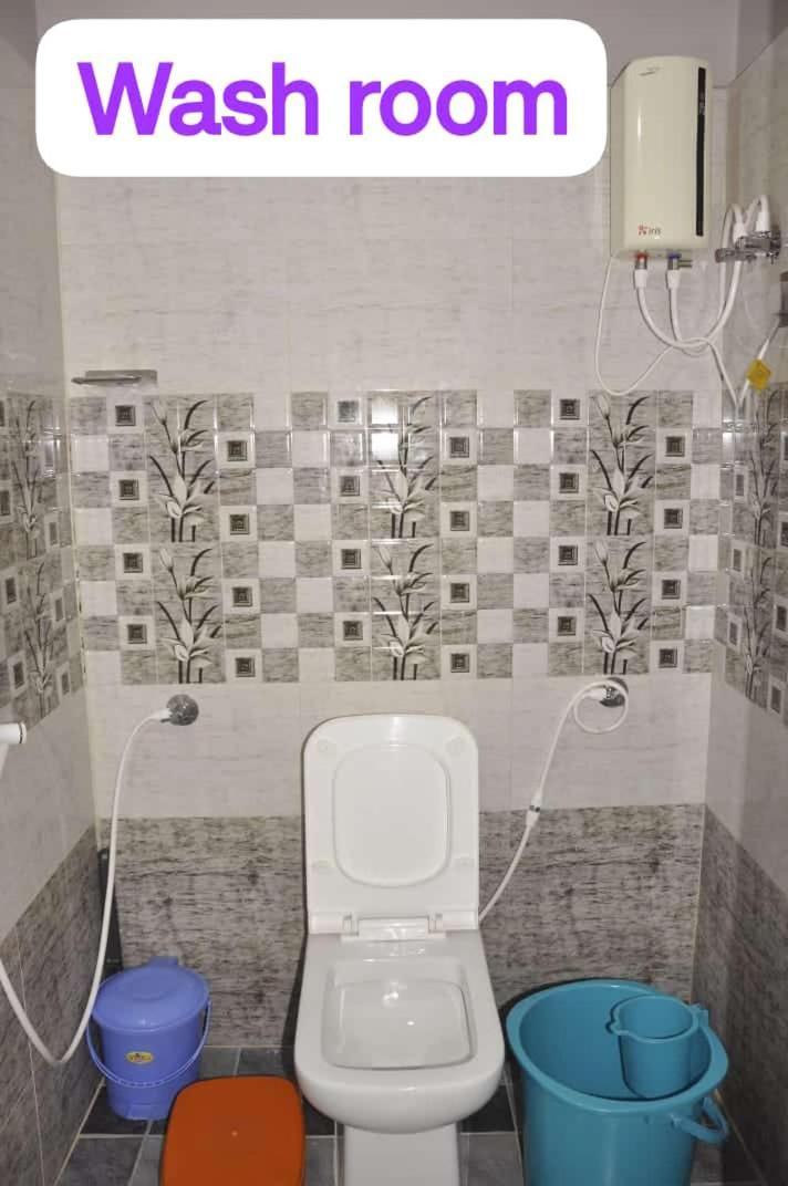 האמפי Classic Homestay מראה חיצוני תמונה