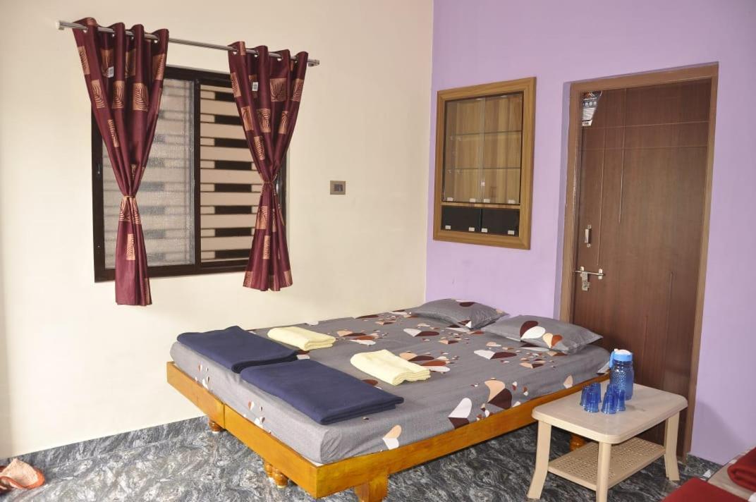 האמפי Classic Homestay חדר תמונה
